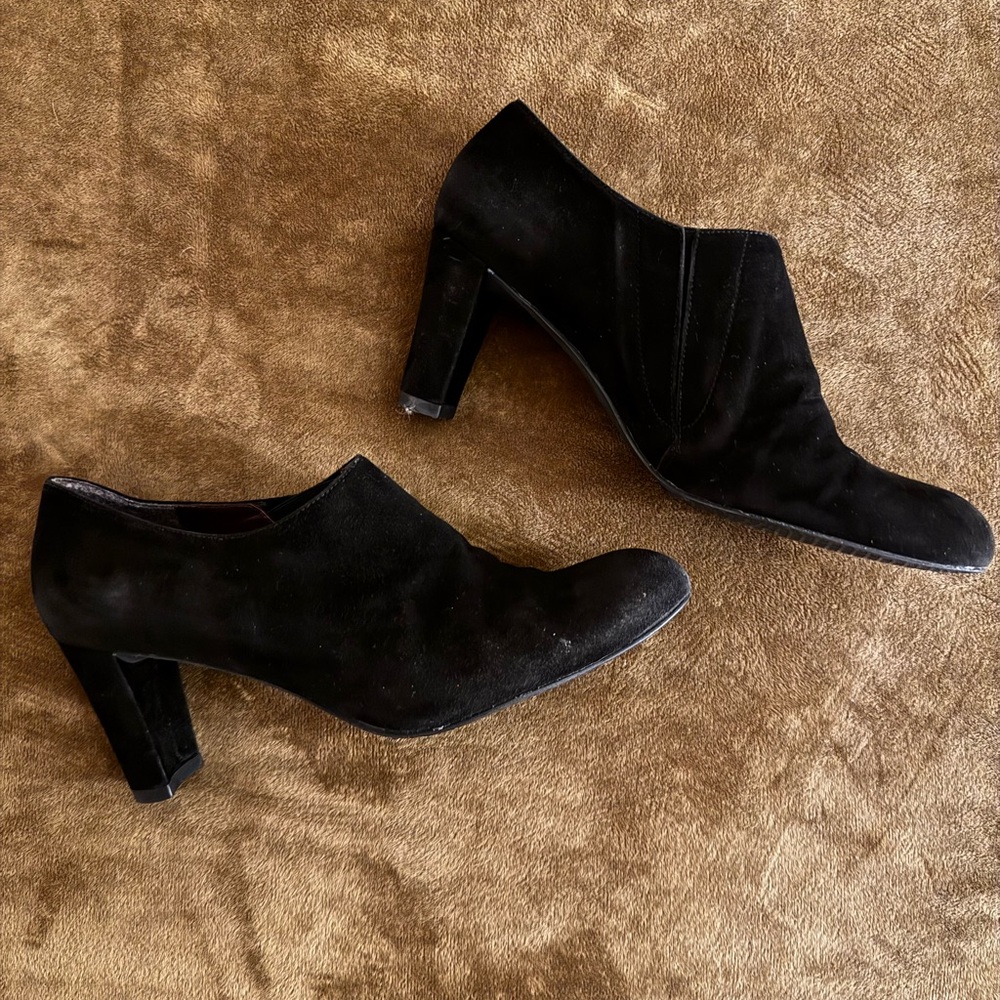 Stuart Weitzman Elegant Black Heels